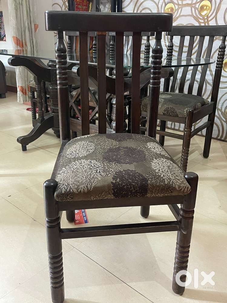 Dinning table for sale