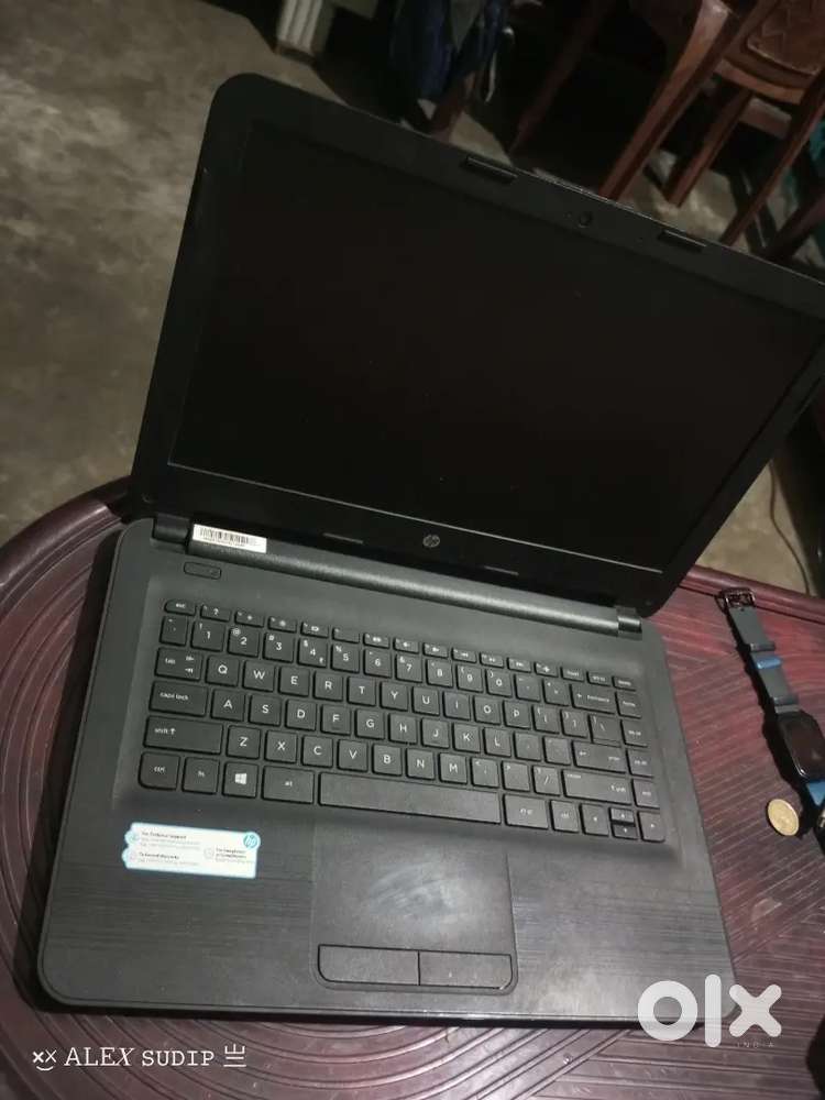 HP14 LAPTOP 4 GB RAM 512 ROM CORE I3 PROCESSOR .