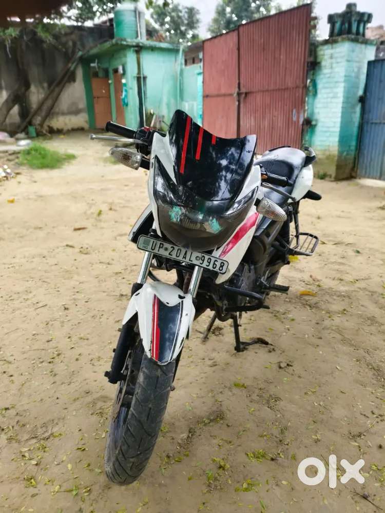 Bijnor kritpur me gaadi khdi h