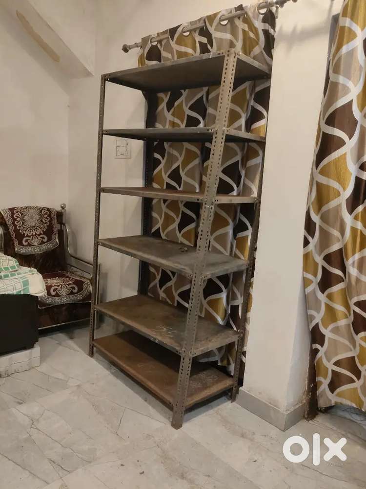 Iron rekh in good condition for sale