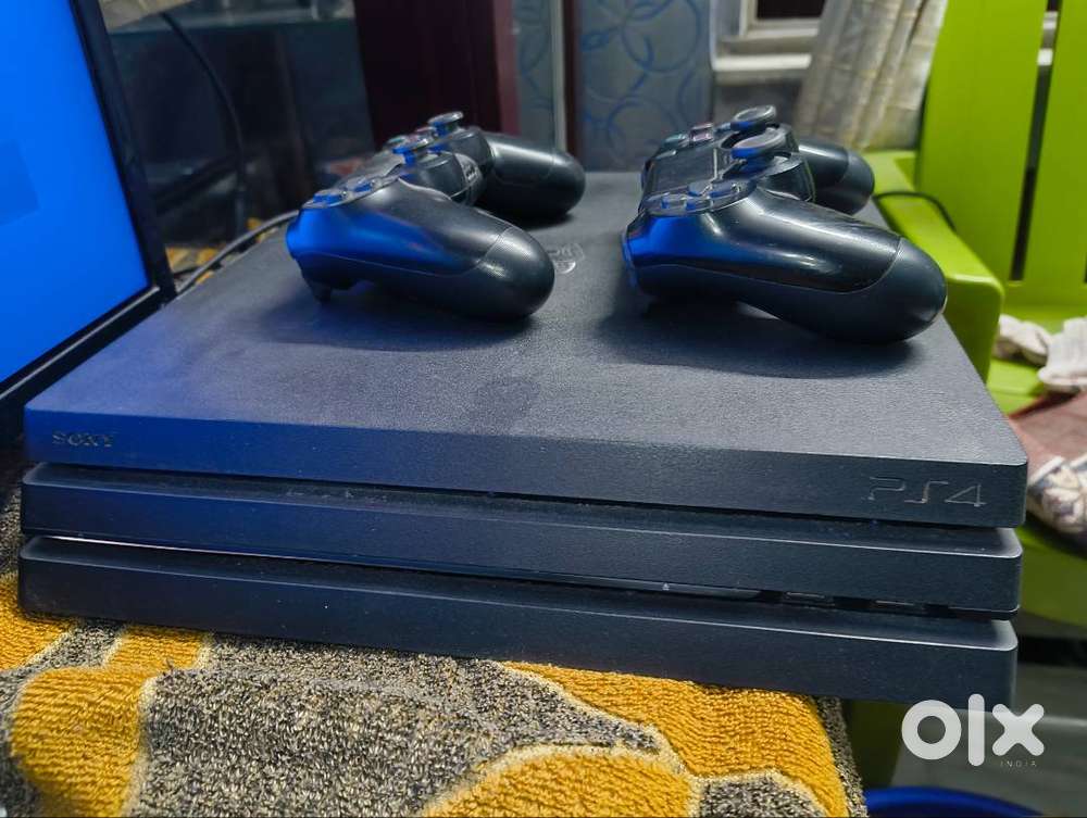 SONY PS4 Pro 1TB for Sale – Excellent Condition!