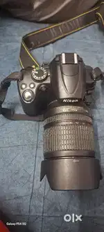 NIKON D5000 DSLR