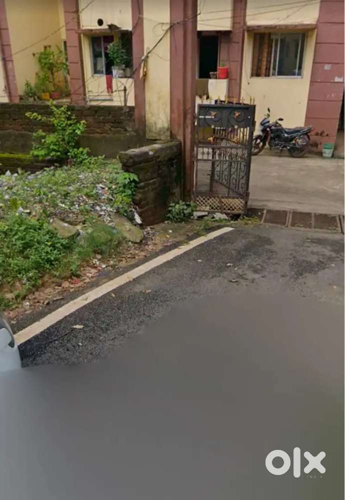 2 bhk ready to move flat in society on Ground floor