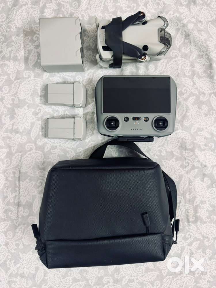 DJI Mini 4 Pro Fly More Combo (Plus Battery) – Excellent Condition