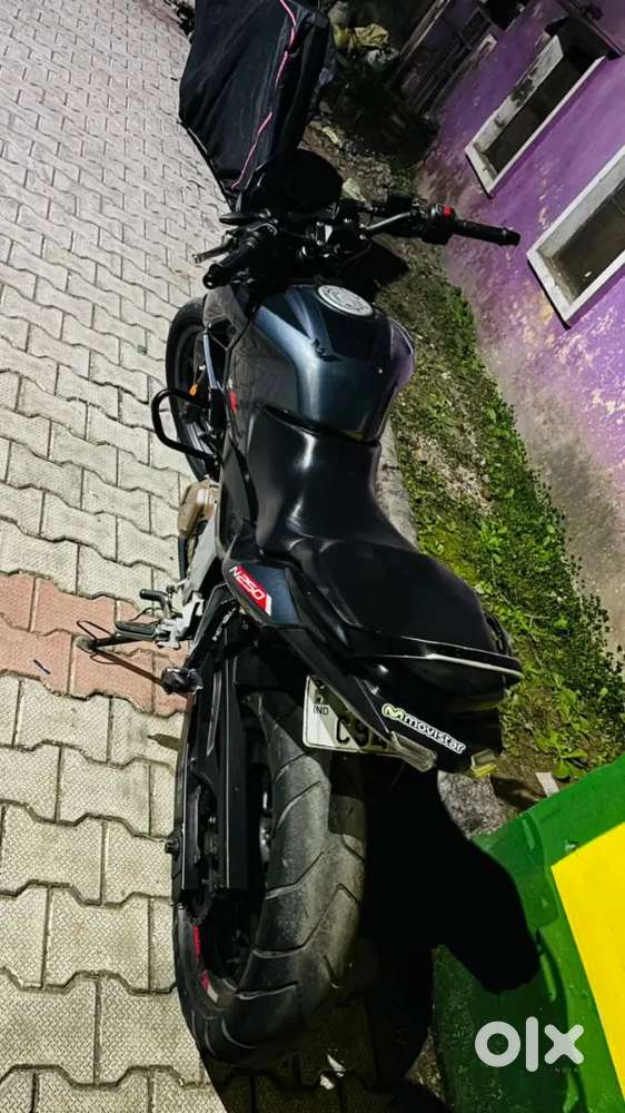 Ek no . Bike h koi dikkat ni h