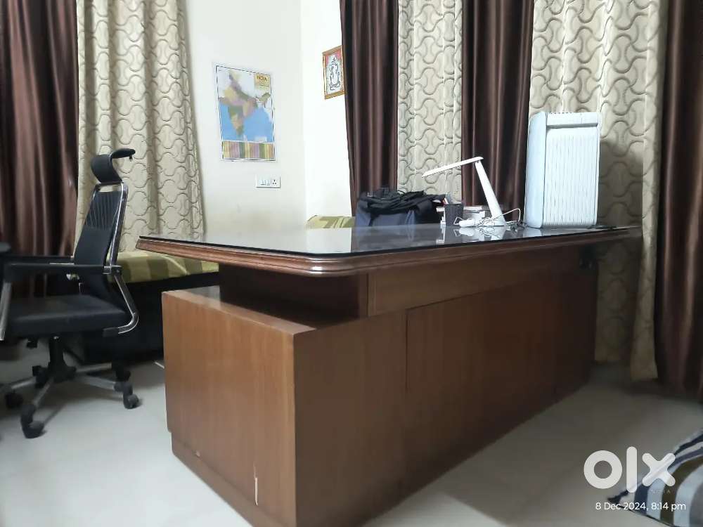 L Shape Wooden table