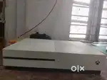 Xbox one s white