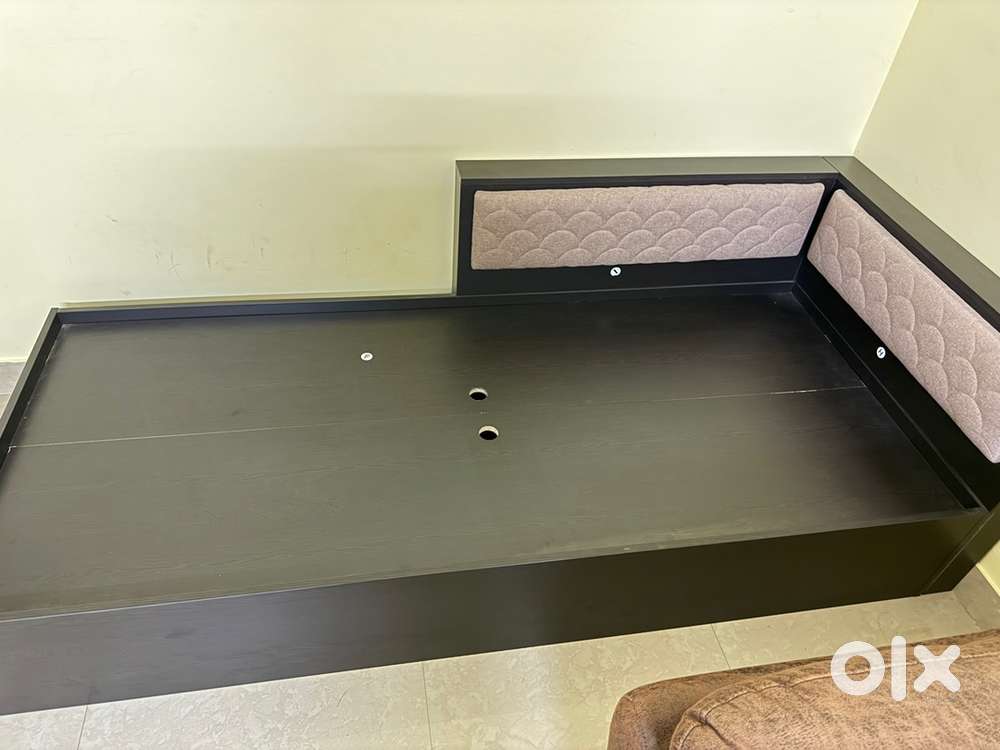 Diwan cot with storage under bed new unused at very low price