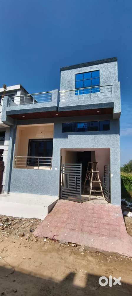  Built-up: 2 Bedrooms  1 Kitchen  2 Toilets  Spacious Living Area