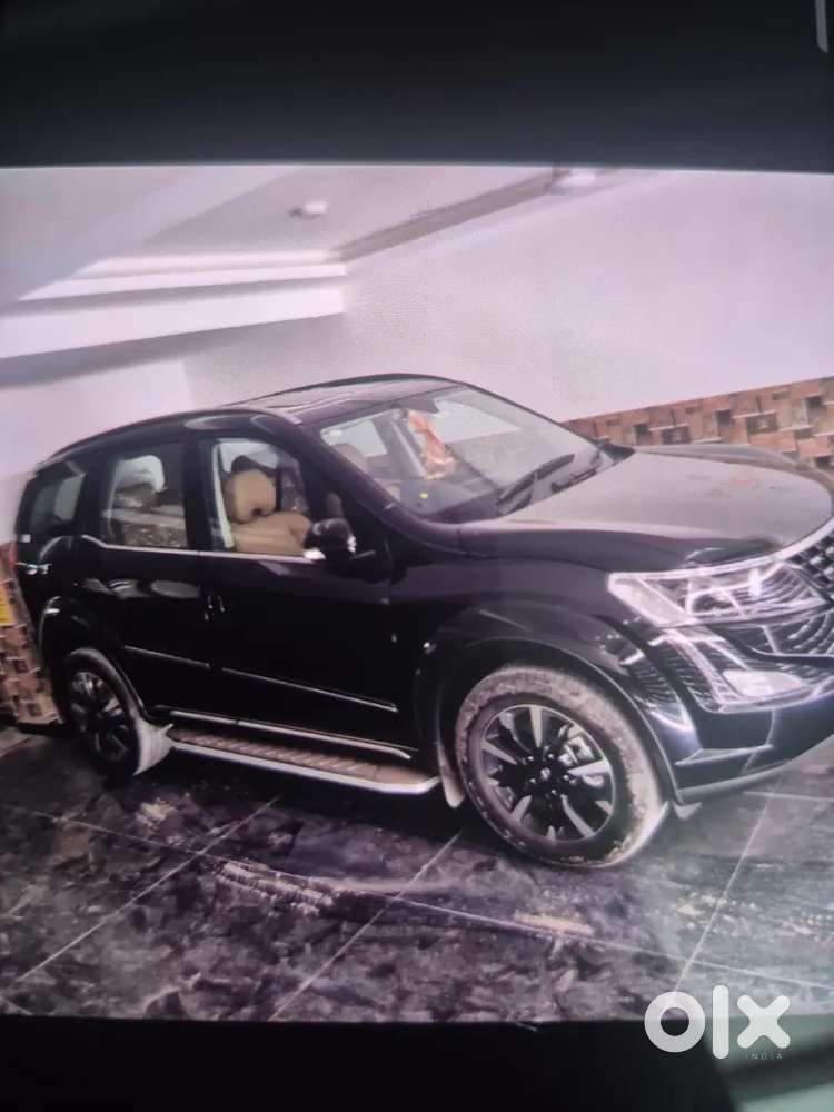 Xuv 500 w11 top end manual model, company serviced car,