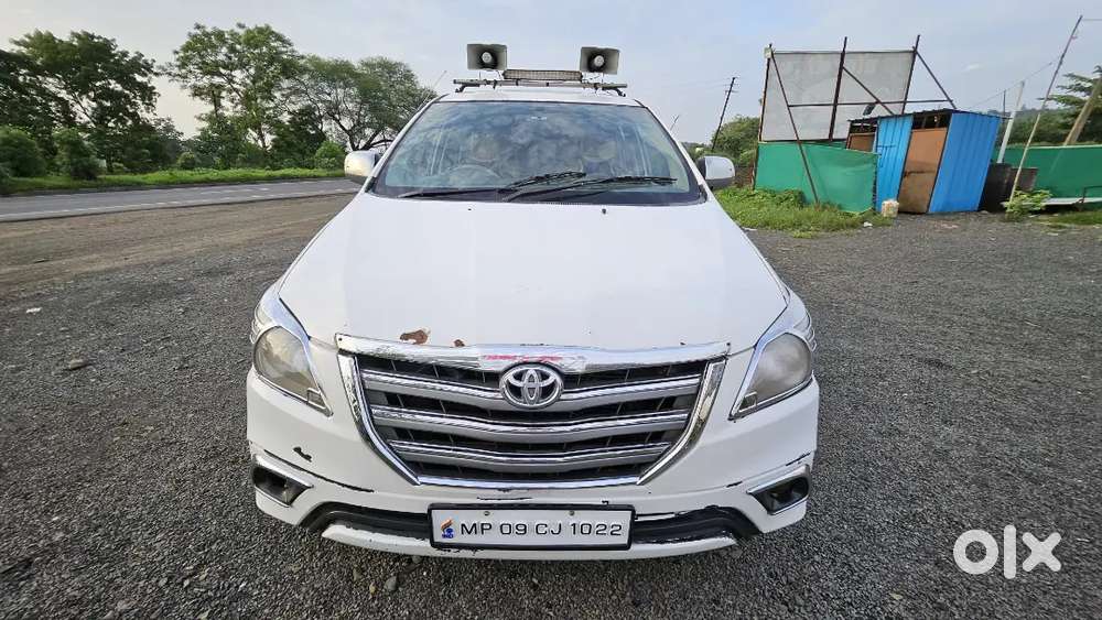 Toyota Innova 2011