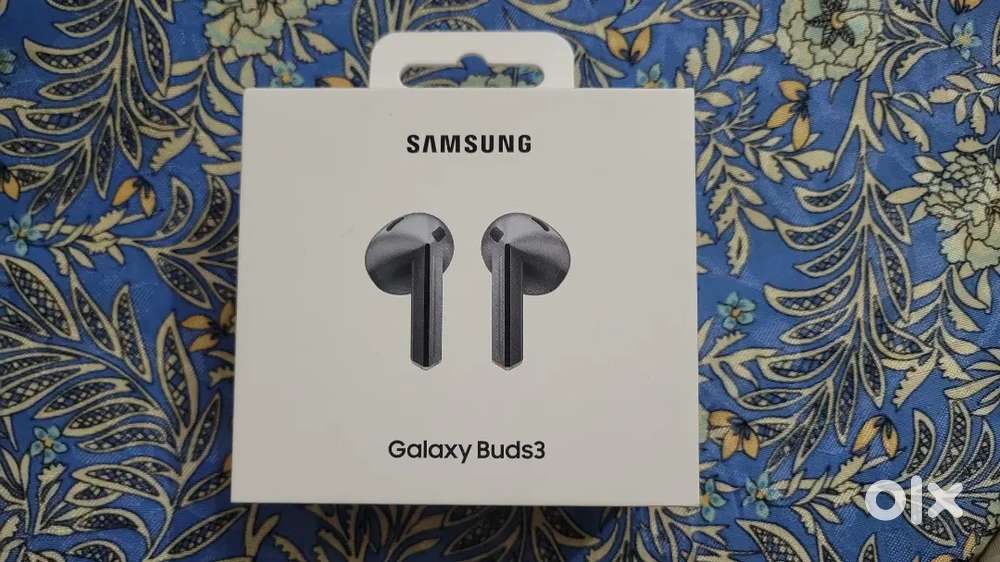 New seal packed Samsung Galaxy Buds 3