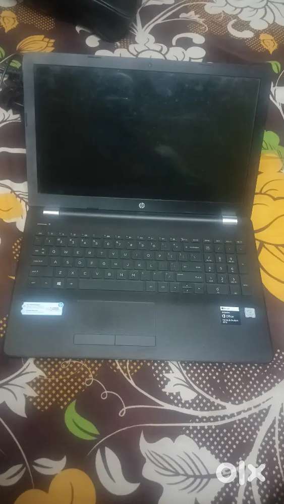 Urgent Basis asis Sell Very Good Condition HP laptop i5 8th gen