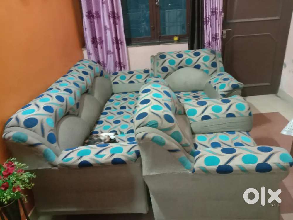 Sofa 5 set bew condition