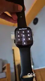 Apple watch 9GPS urgent sell 5 month warranty