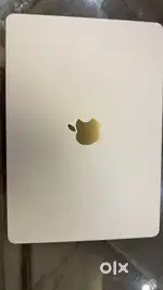 Macbook Air 13 Inces M2 Chip Starlight Color 256 GB