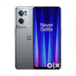 Mobile good condition and 4yr continues