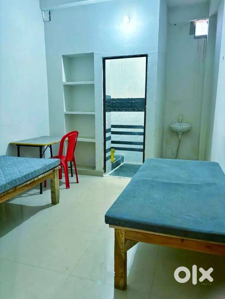 Indipendente Room with attached washroom at Hyderabad Gate BHU