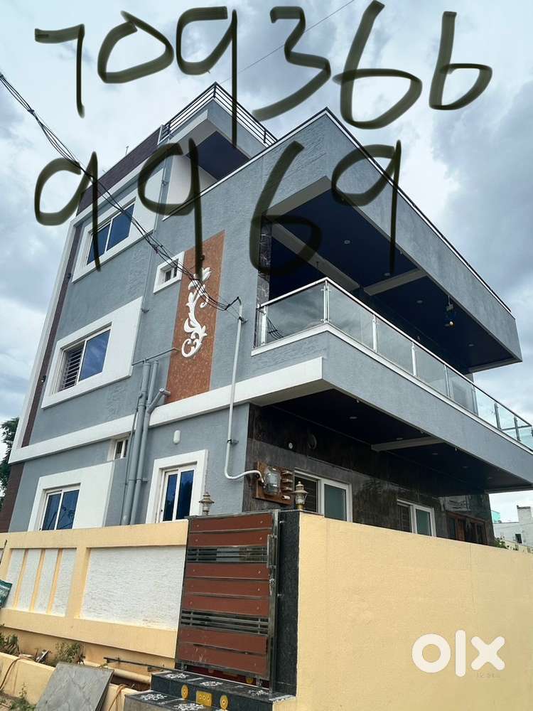 Independent duplex house