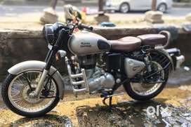 Royal Enfield classic gunmetal grey