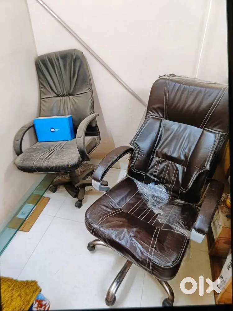 2 chair 9165483 6️⃣ 33