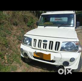Pickup 4x4 with jack system including