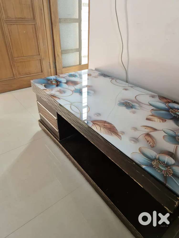 Table or takht condition ok hai