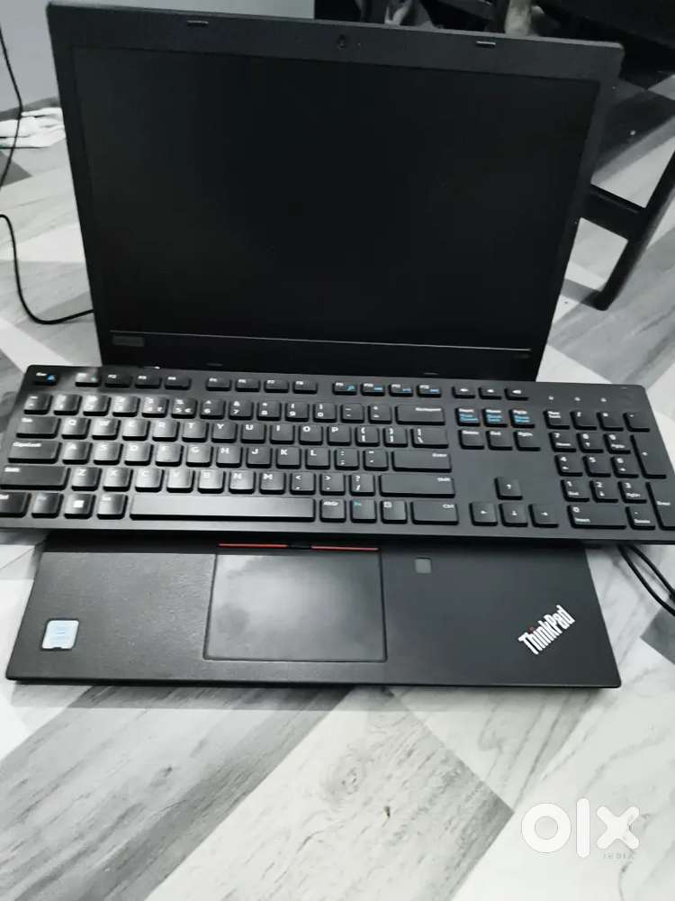 Lenovo Thinkpad, 8th generation,core i5 and extension keyboard of Dell