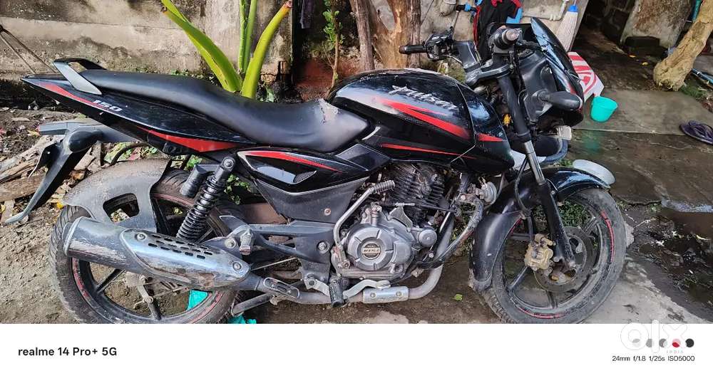 Bajaj Pulsar 150 UG4