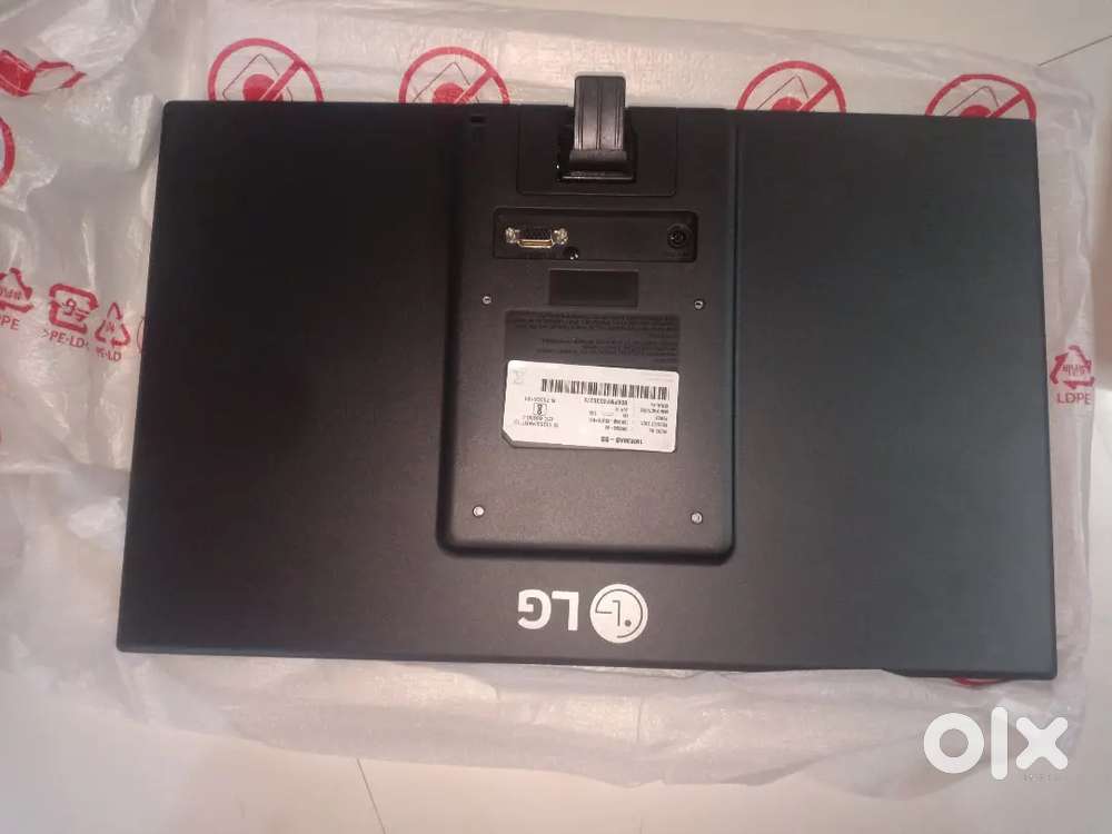 LG BRAND NEW MONITOR