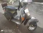 Scooter with 4 stroke