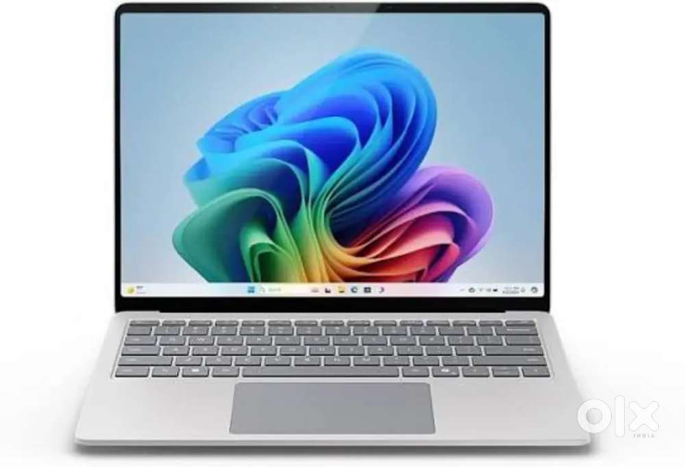 Surface Laptop 7 16GB/256GB XPlus 1st Edition Co-Pilot Snapdragon