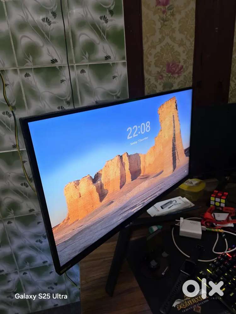 Lg Ultragear 27g65f 180hz gaming monitor used only for 6months