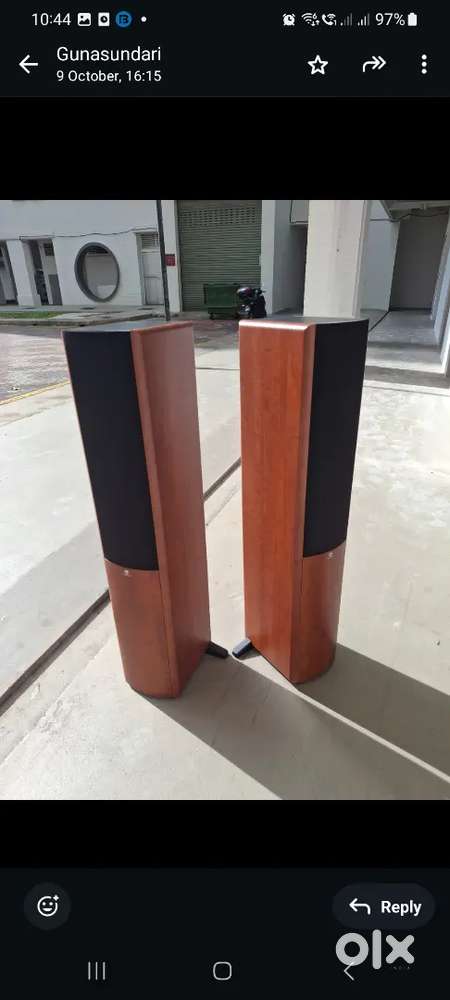 Boston acoustics A360 tower speaker