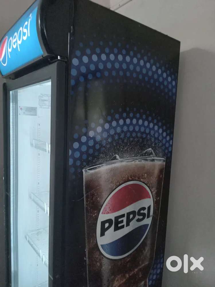Cold drink refrigerator for Shop