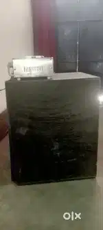 Urgent sale 10 inch woofer speaker Box And Amplifier