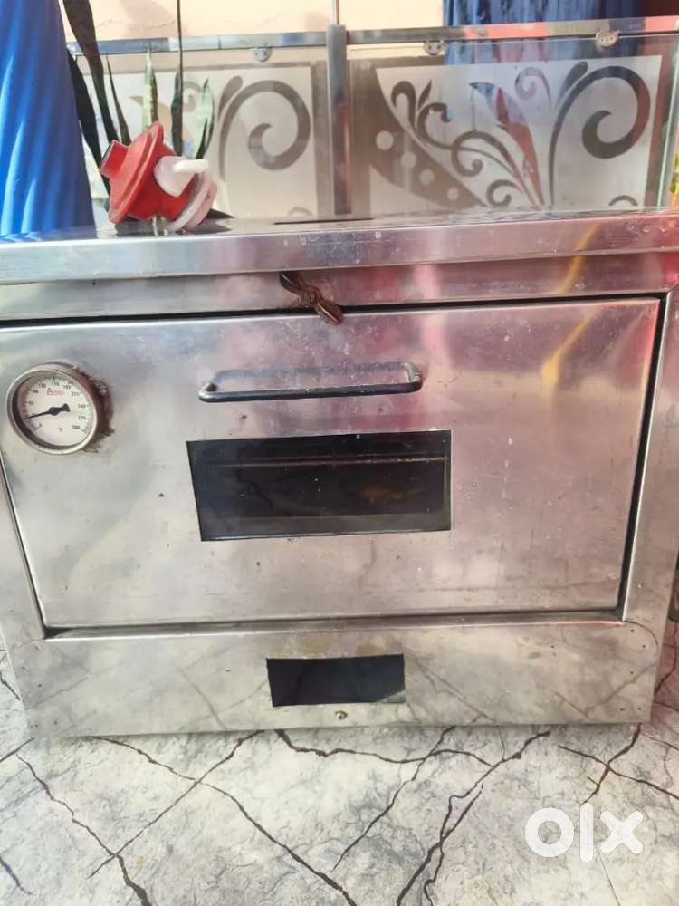 GAS OVEN with excellent condition