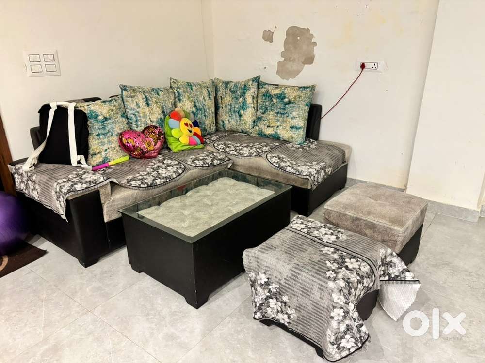 L-Shaped 6 seater sofa, fits well in small spaces