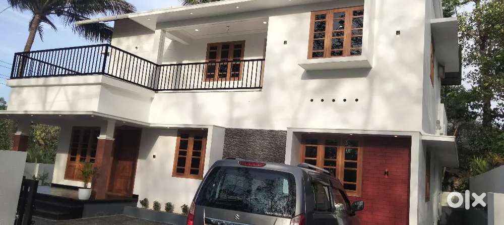 90 lakhs for house with 7 cent plot