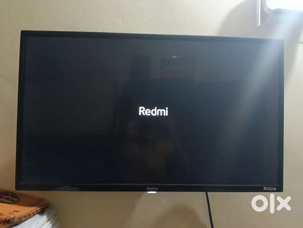 Redmi 32 inches smart android tv with original bill & box urjent sell