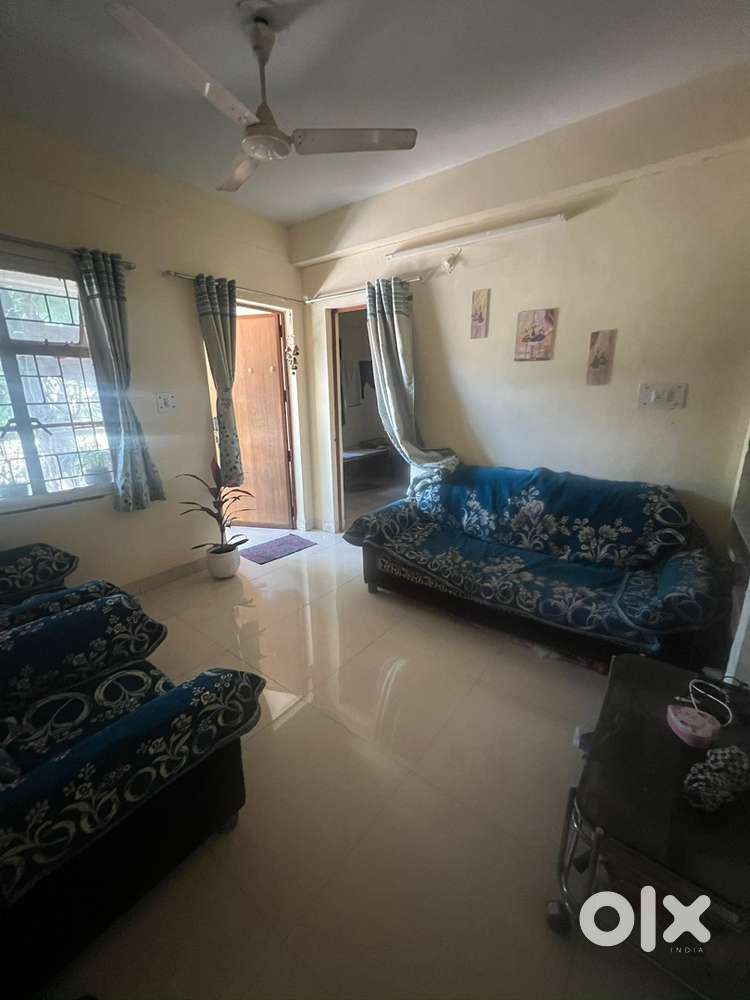 Need female roomate
