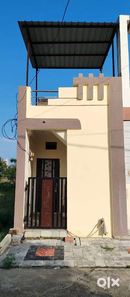Capstown colony Rau,Near apna sweets Ab Road 10*50=500 sq feet 1BHK