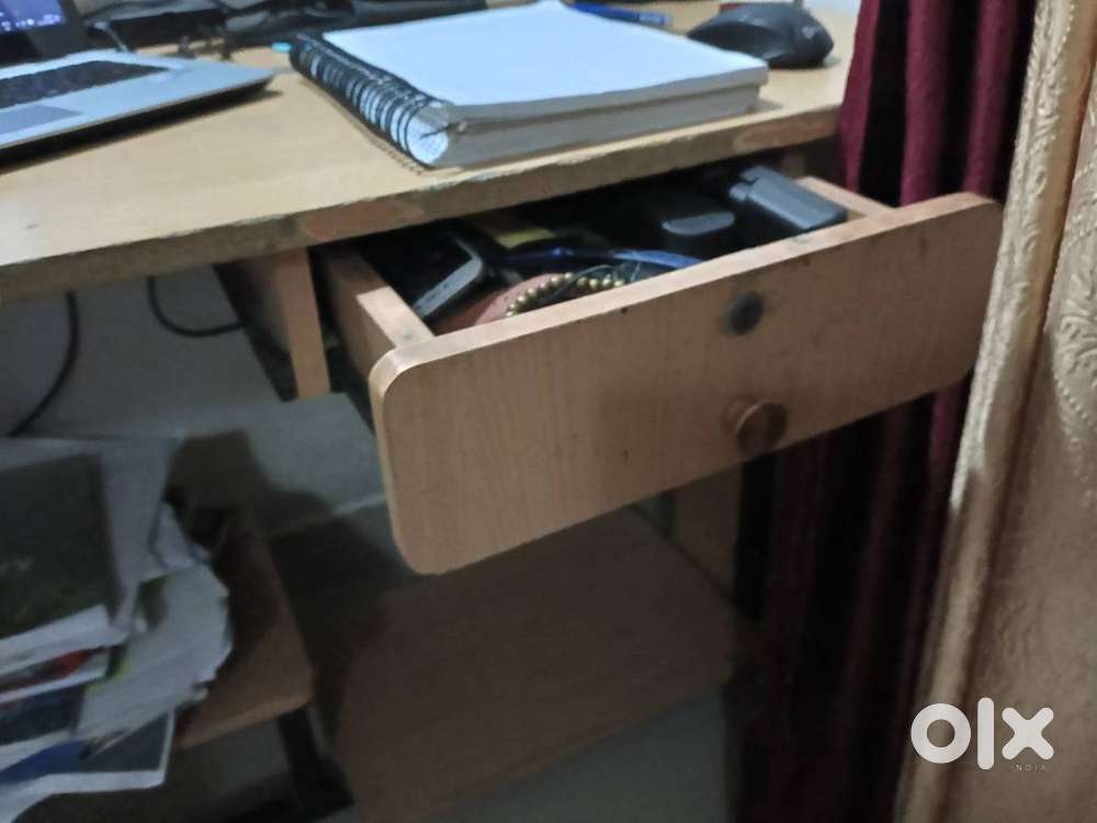 Study/computer table