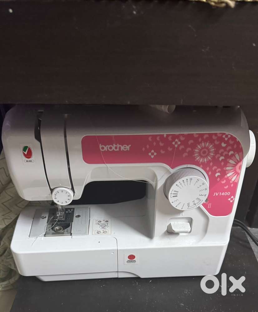 Sewing machine for sale