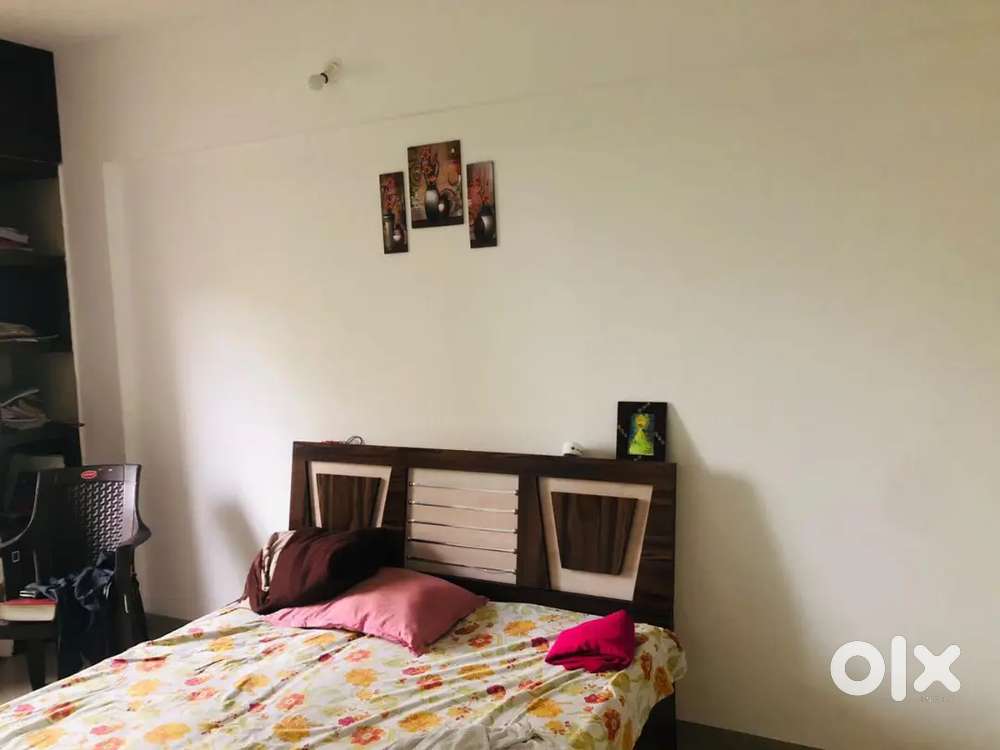 2BHK FLAT AVAILABLE FOR RENT IN TATHAWADE FOR FAMILY.