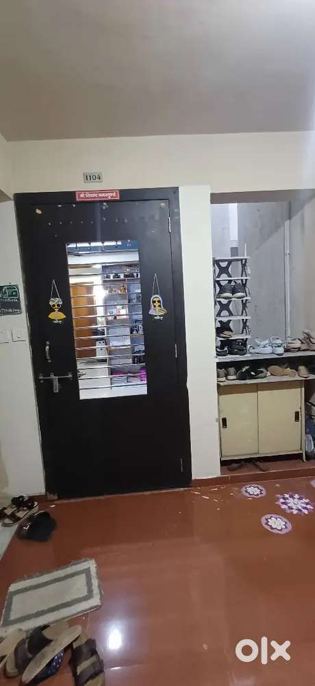 2 bhk ready to move flat with fully furnished road touch