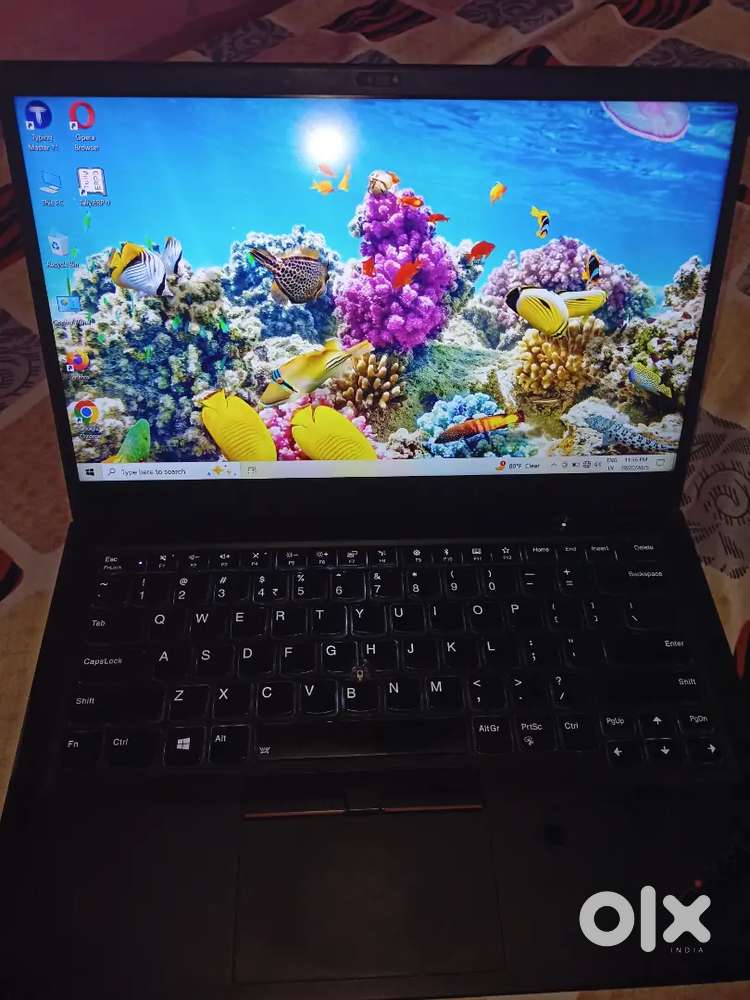 Lenovo ThinkPad X1 laptop black colour i7 8th generation processor