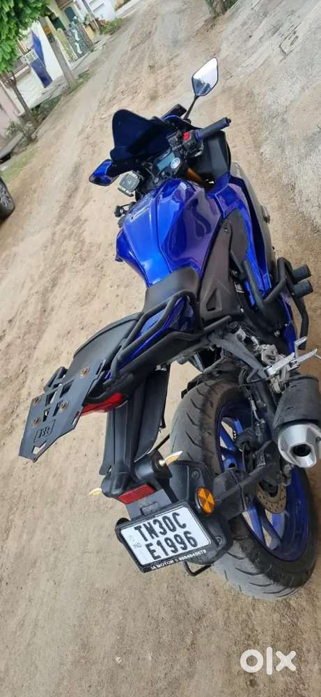 R15v4 bike low driven by single owner