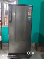 refrigerator LG 5 star works without stabilizer.