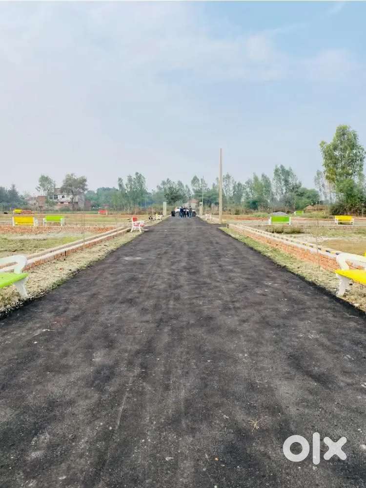 राजधानी लखनऊ में चारबाग रेलवे स्टेशन से 25 मिनट कि दूरी पर अप्रूव्ड